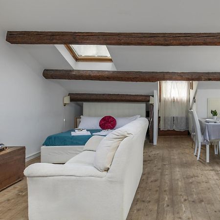 Nice Lovely Attic For 4 Person With Wifi - A/C Venice Ngoại thất bức ảnh