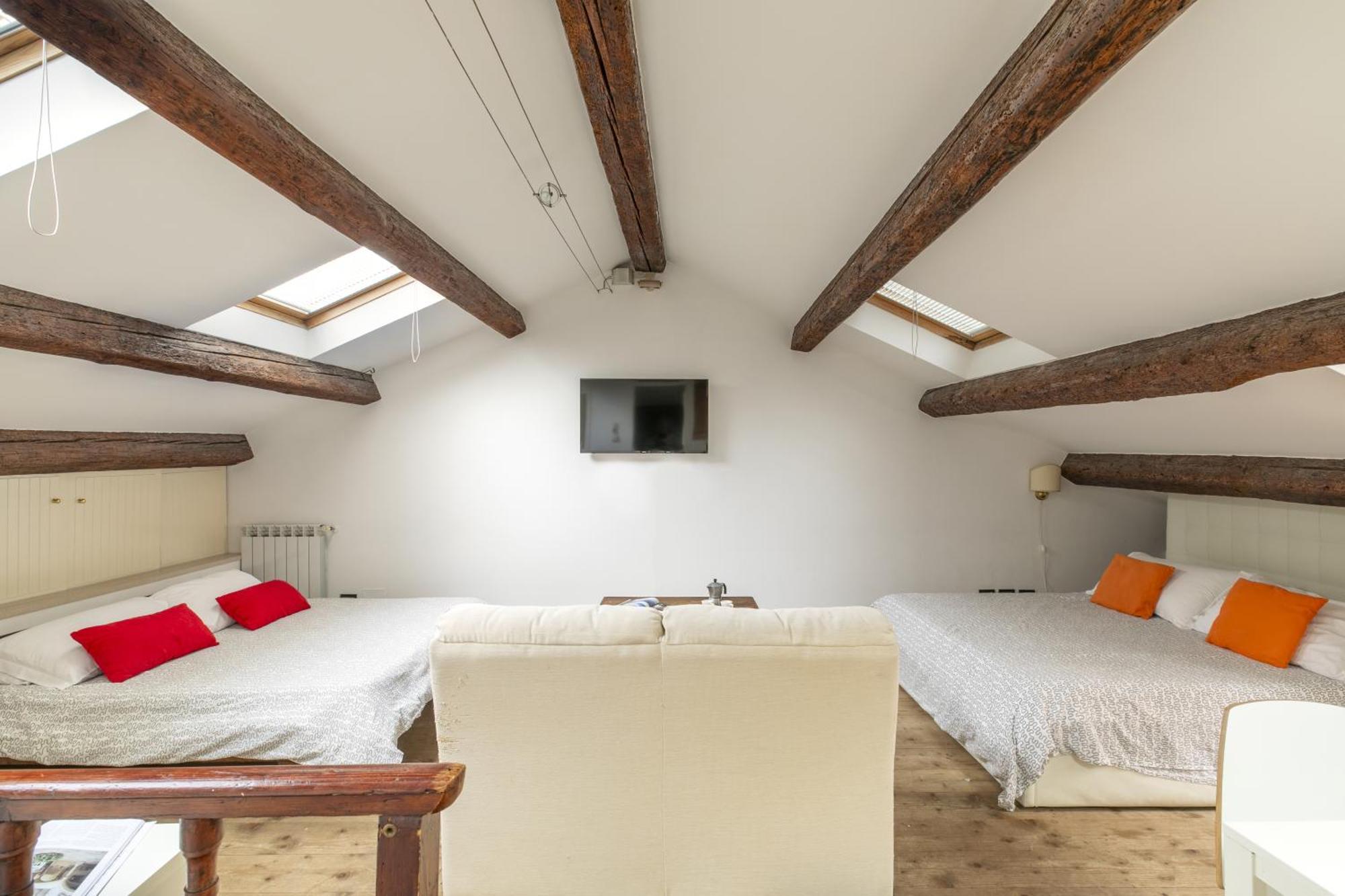 Nice Lovely Attic For 4 Person With Wifi - A/C Venice Ngoại thất bức ảnh