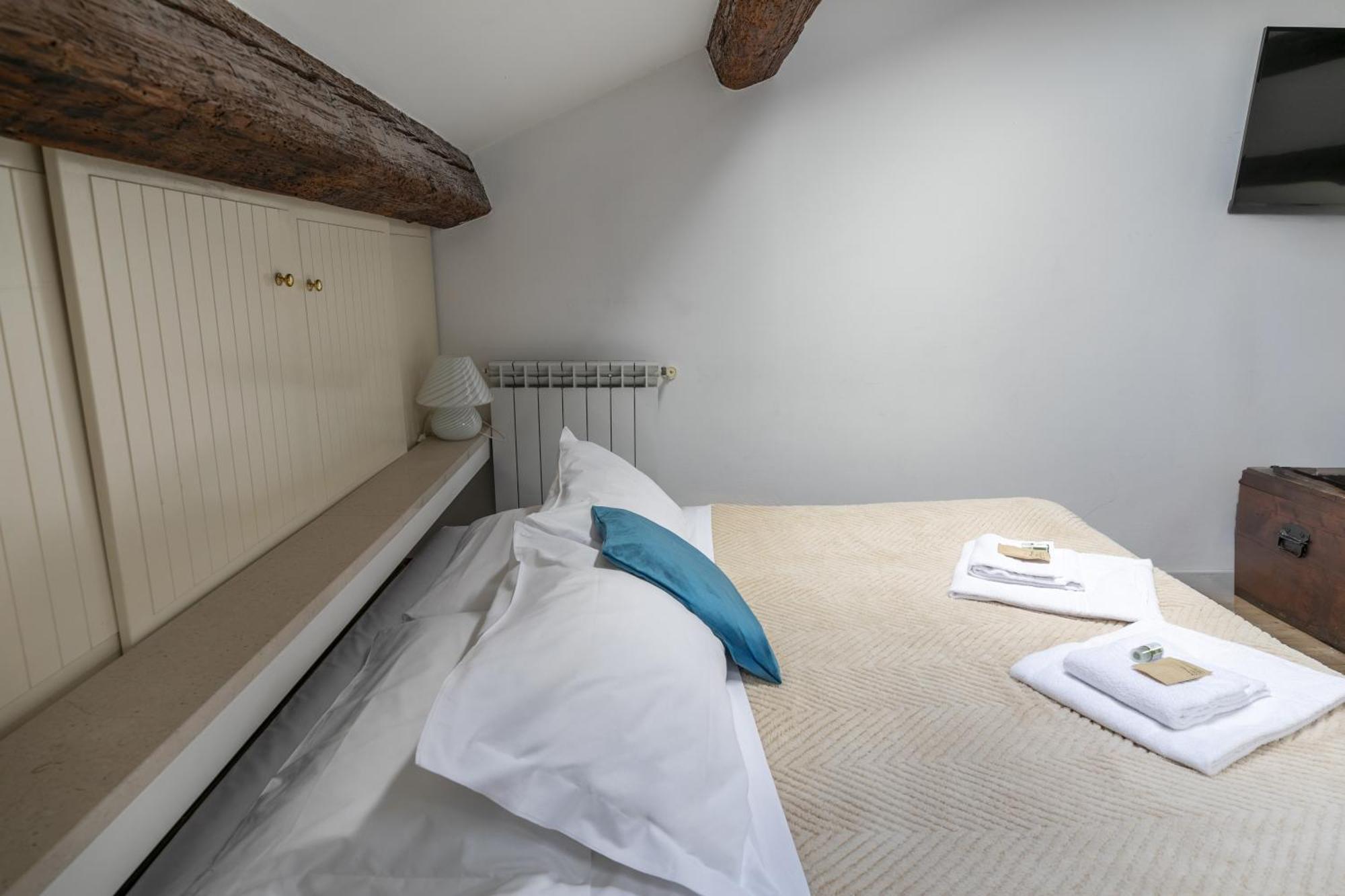 Nice Lovely Attic For 4 Person With Wifi - A/C Venice Ngoại thất bức ảnh