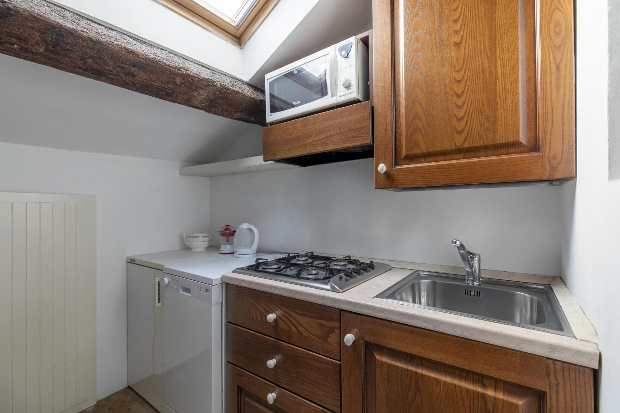 Nice Lovely Attic For 4 Person With Wifi - A/C Venice Ngoại thất bức ảnh