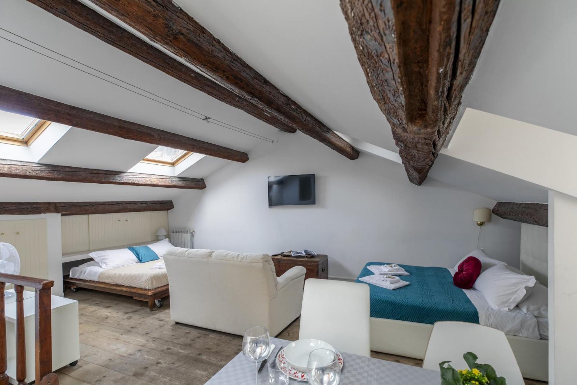 Nice Lovely Attic For 4 Person With Wifi - A/C Venice Ngoại thất bức ảnh