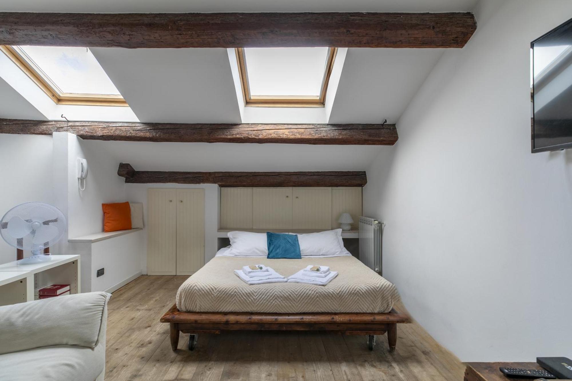 Nice Lovely Attic For 4 Person With Wifi - A/C Venice Ngoại thất bức ảnh